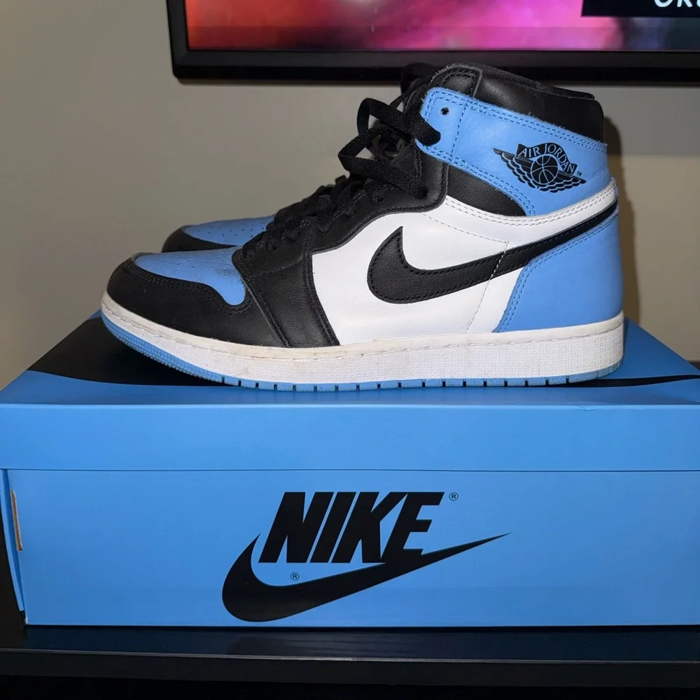 Jordan 1 university blue - Picture 1 of 4